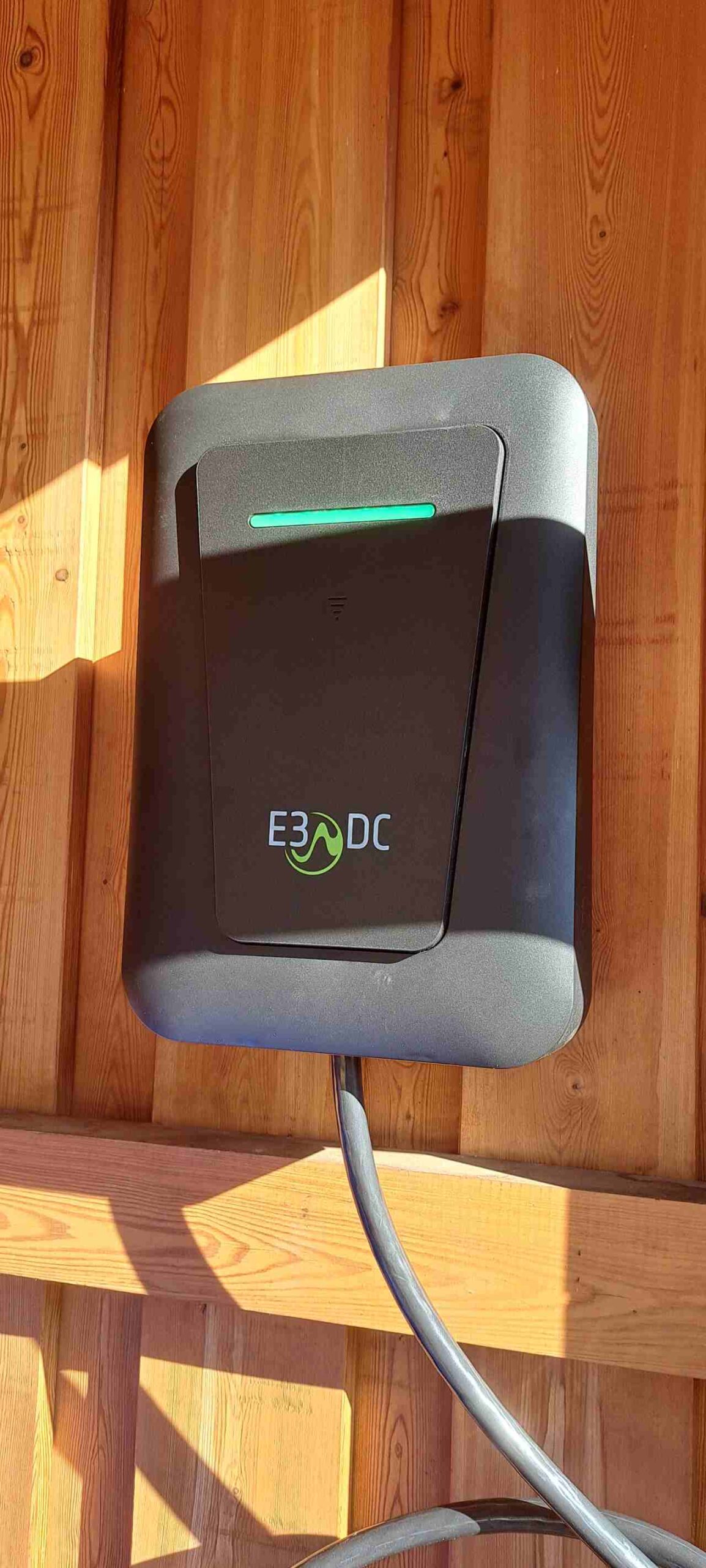 E3DC Wallbox für Photovoltaikanlage im Außenbereich